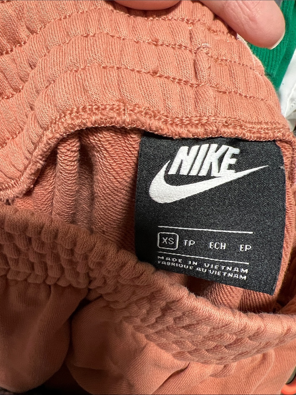 Nike Sportswear Femme French Terry orange shorts featuring a high-rise waist XS - Picture 7 of 7